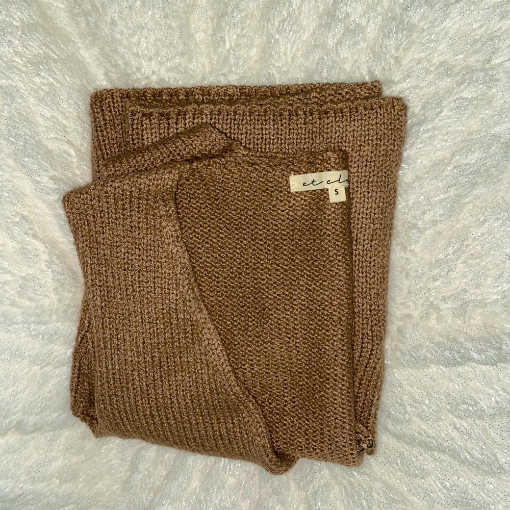 et clet sweater vest